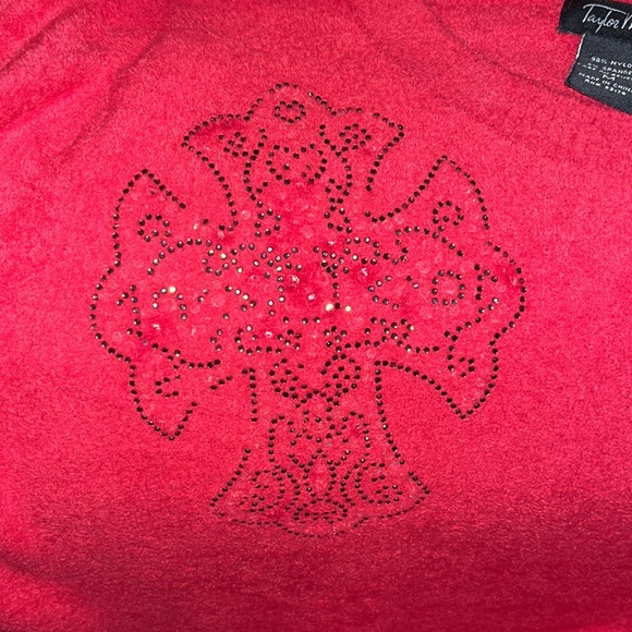 TAYLOR MARCS Red sweater with cross bling detail SUPER SOFT & COMFY - Picture 5 of 5